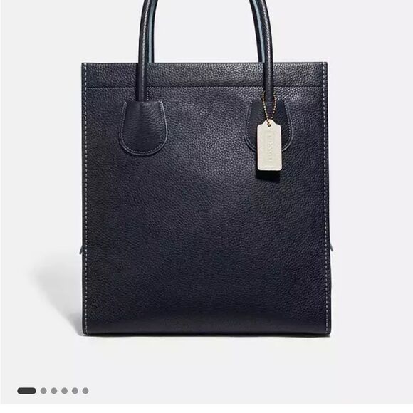 Coach Cashin Carry Tote
Brand new without tag - Picture 3 of 12